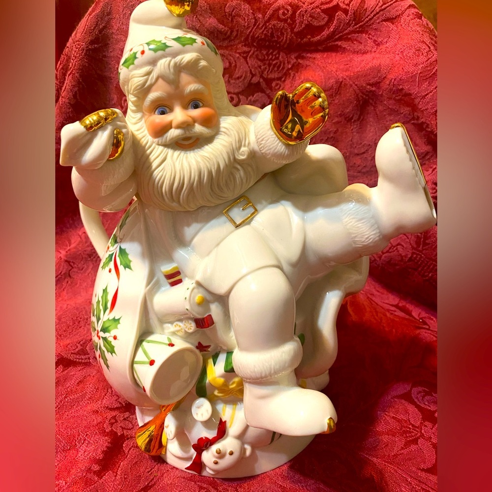 Lenox Holiday Santa Porcelain Gold Trim Whimsical Collector‎ Teapot VINTAGE